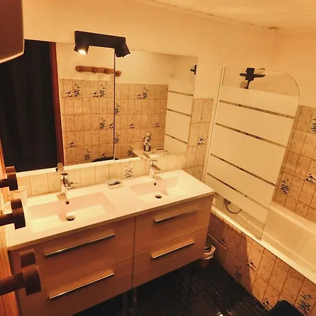 Appartement De Charme à 1850, Pour 8 à 9 Personnes - Fr-1-514-78 *