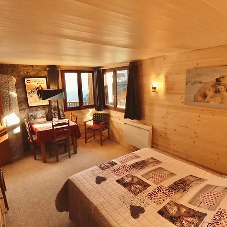 De Charme à 1850, Pour 8 à 9 Personnes - Fr-1-514-78 *